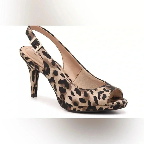 Abella Vivica Animal Print women’s Platform Sandals - Picture 11 of 12